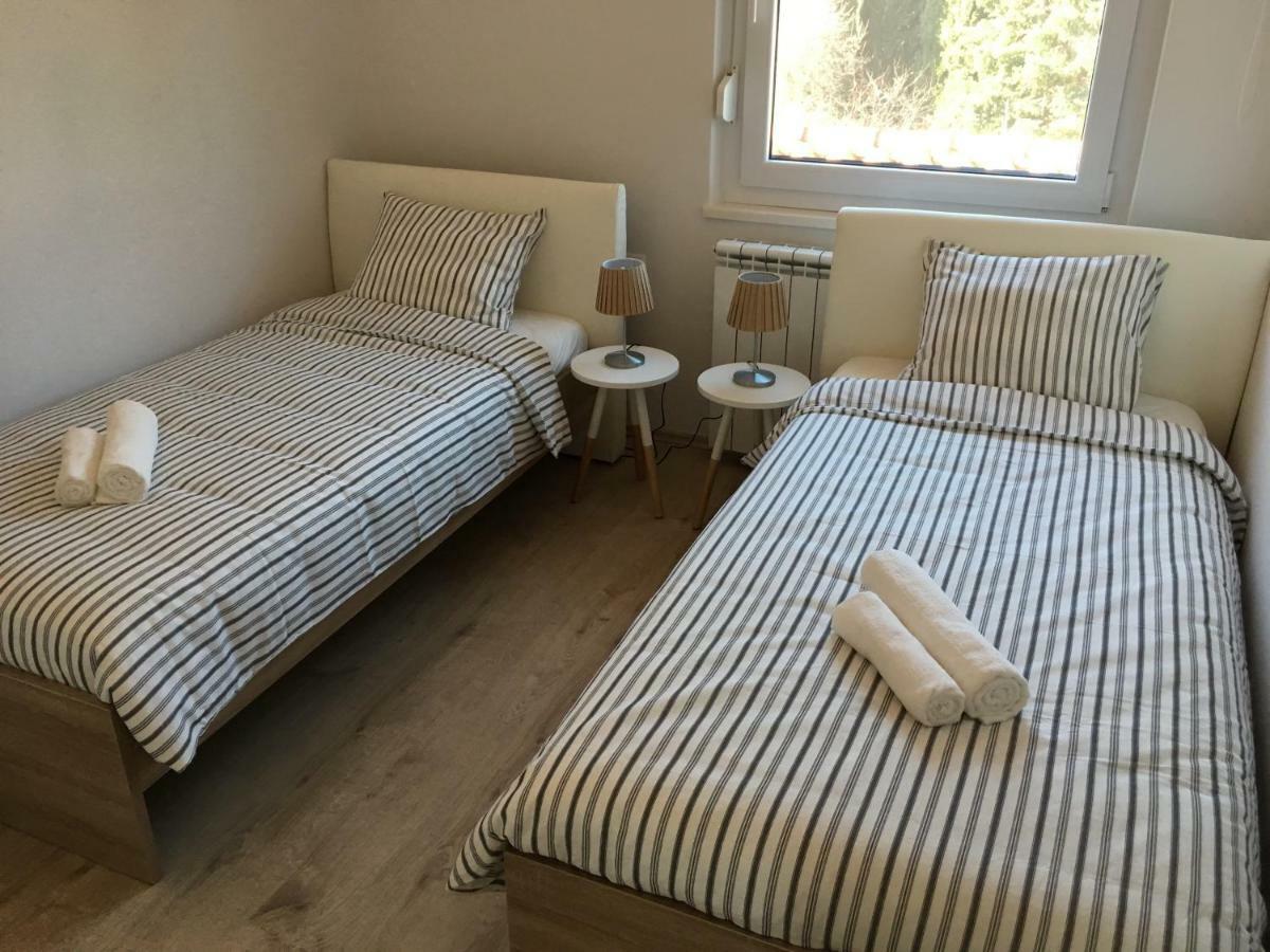 Apartment Vuk プーラ エクステリア 写真